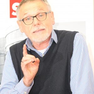 Gerhard Merz beim 10. Politischen Advent der Vilbeler SPD